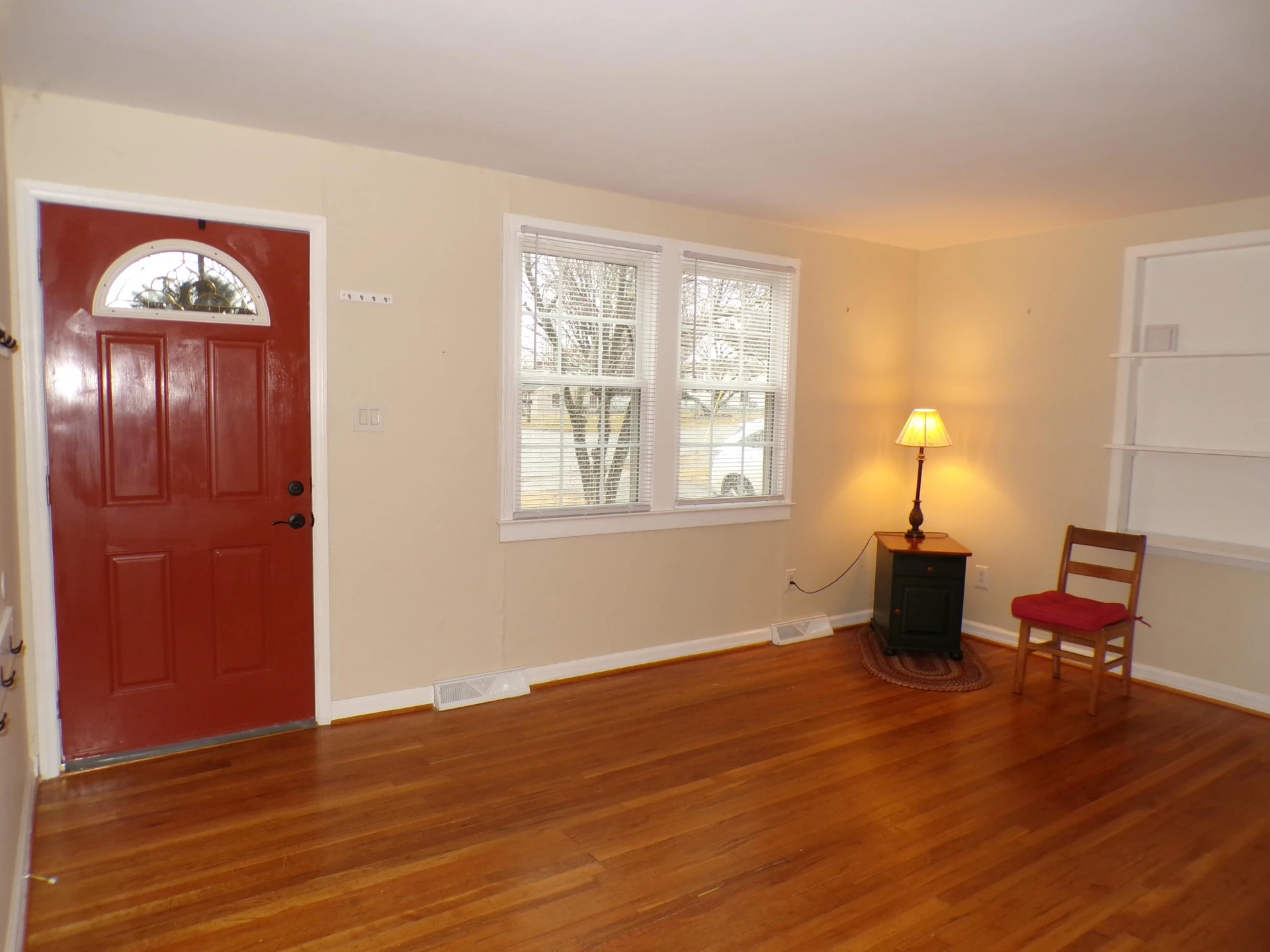 2061 Mountain AVE - Photo 3