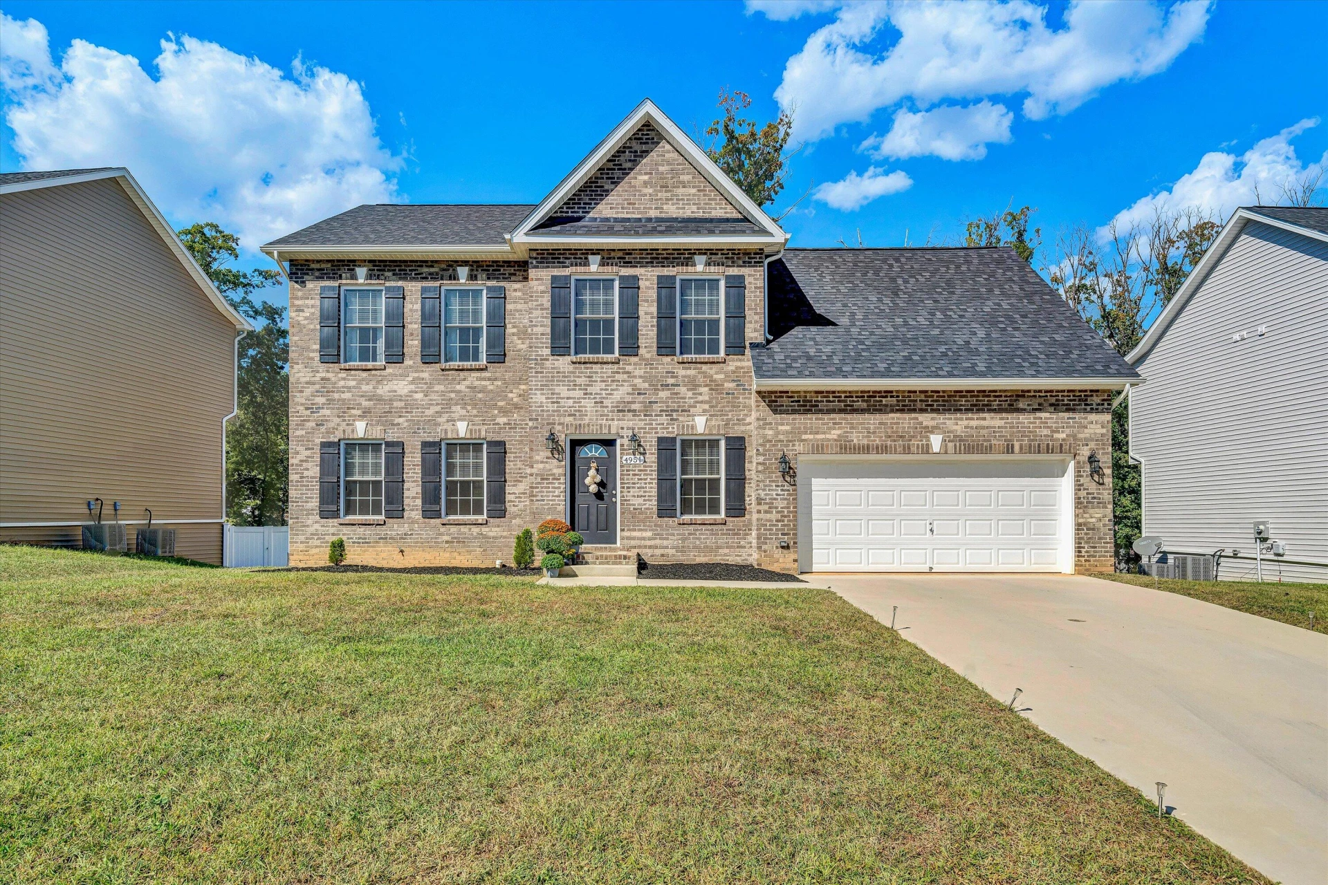 4951 Warrior DR