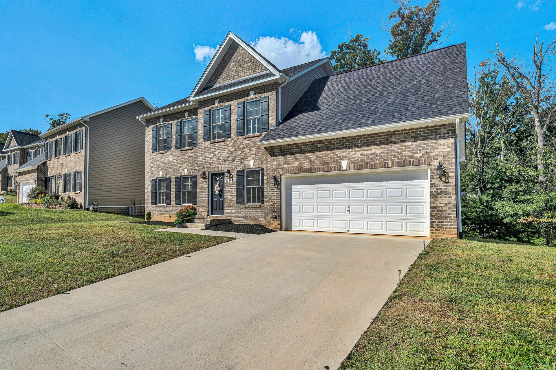 4951 Warrior DR - Photo 2