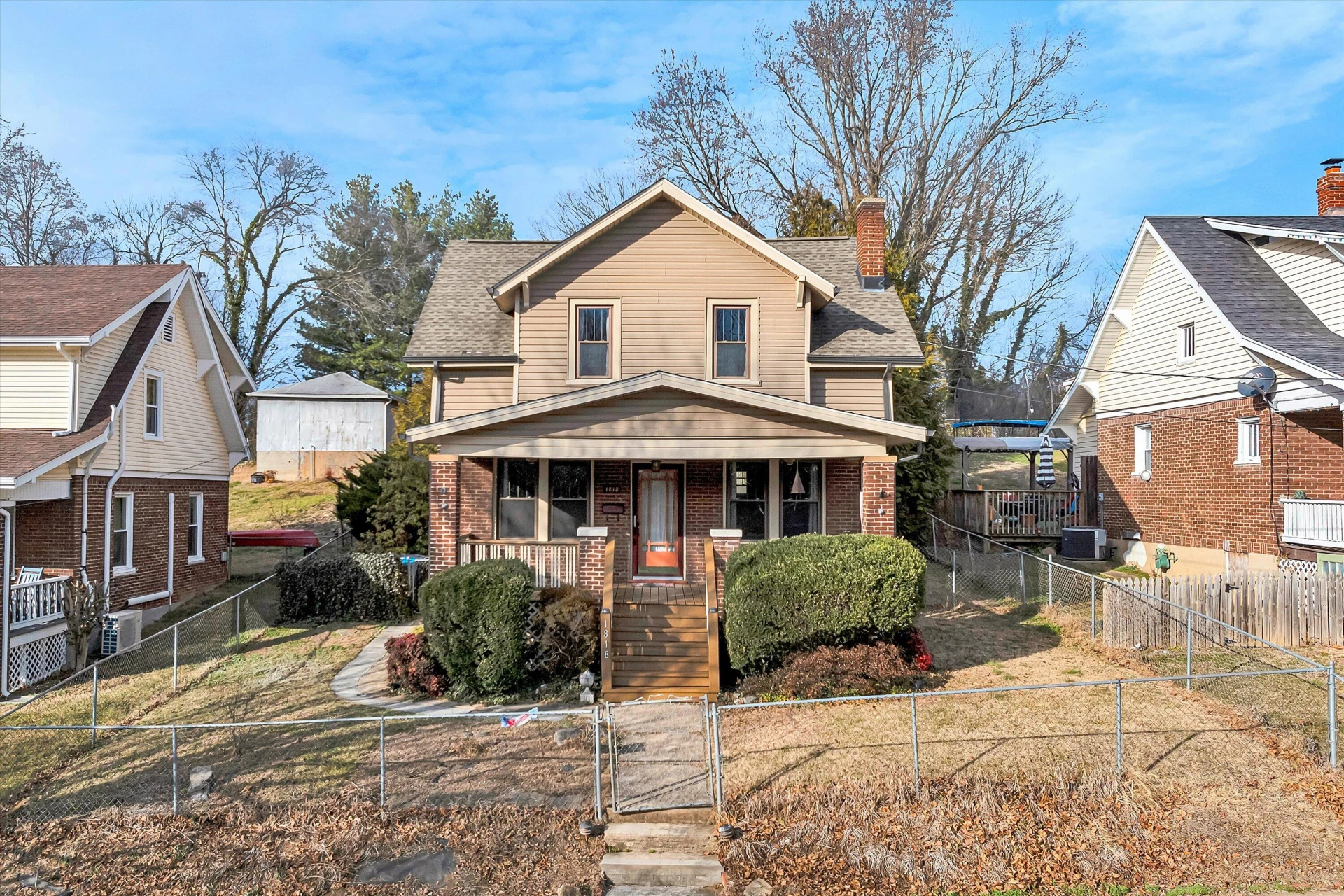 1818 Kenwood BLVD SE - Photo 5