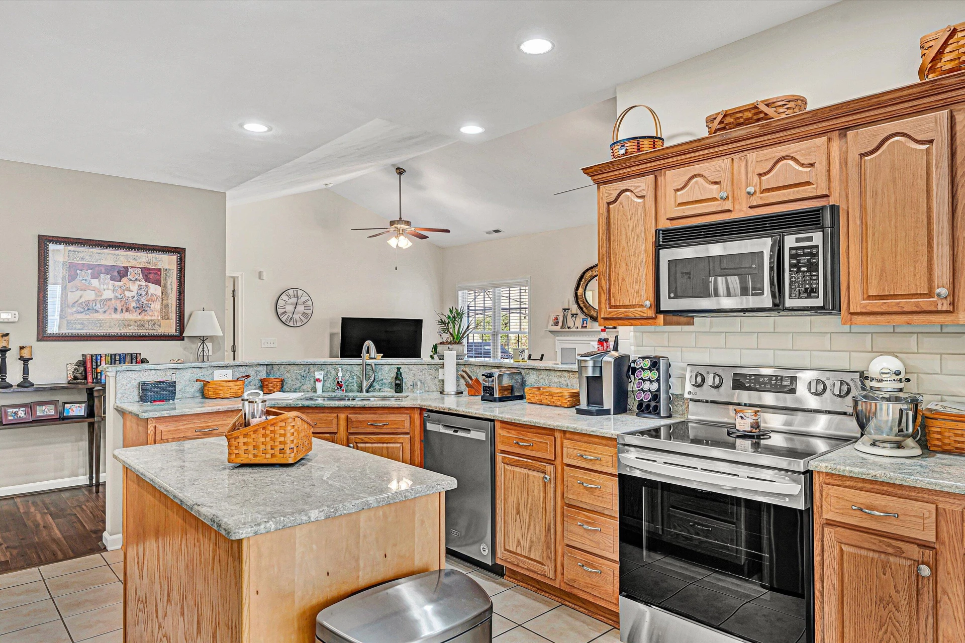 3507 Pinnacle Ridge RD NE - Photo 11