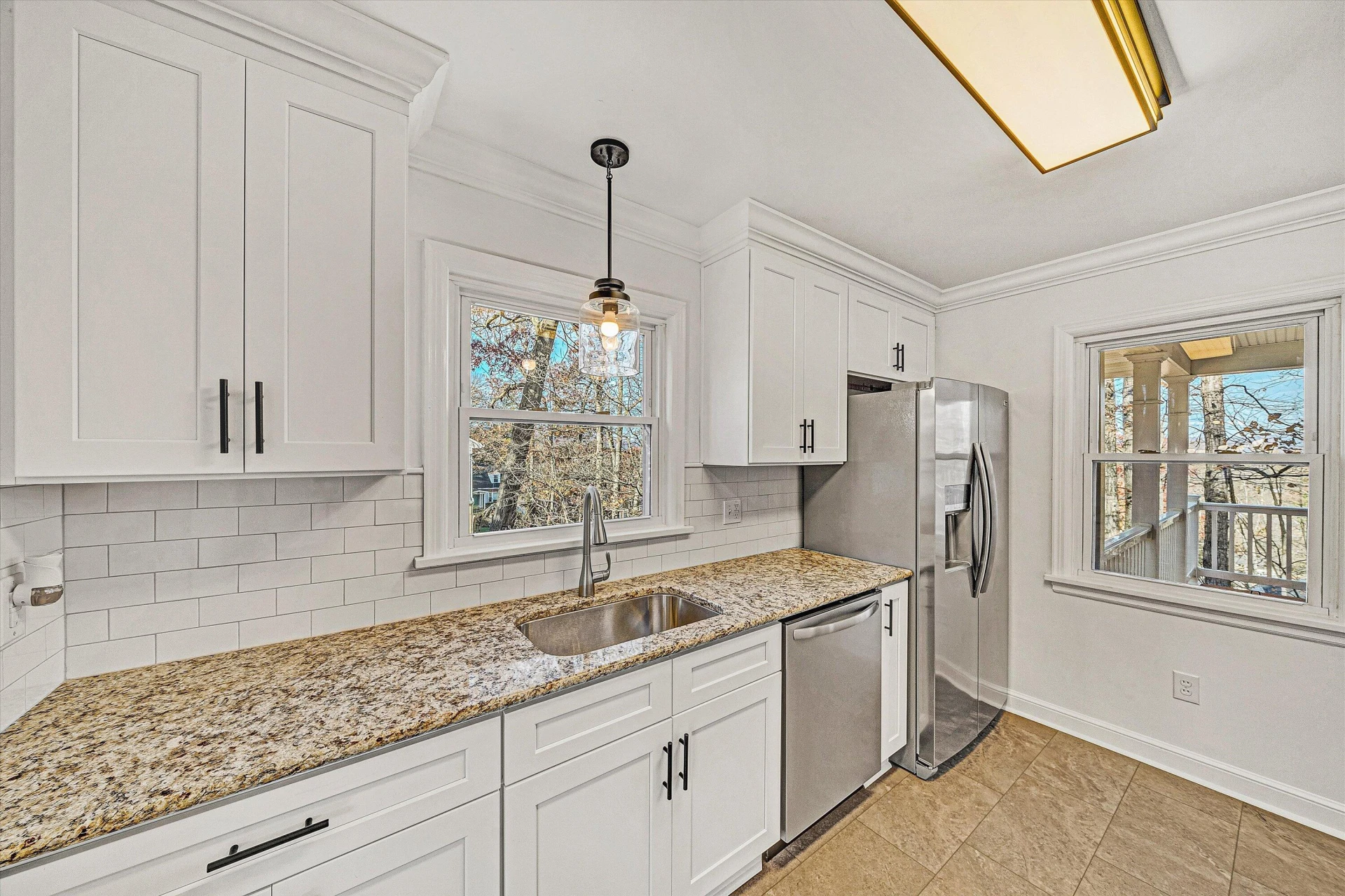 2715 Creston AVE SW - Photo 10