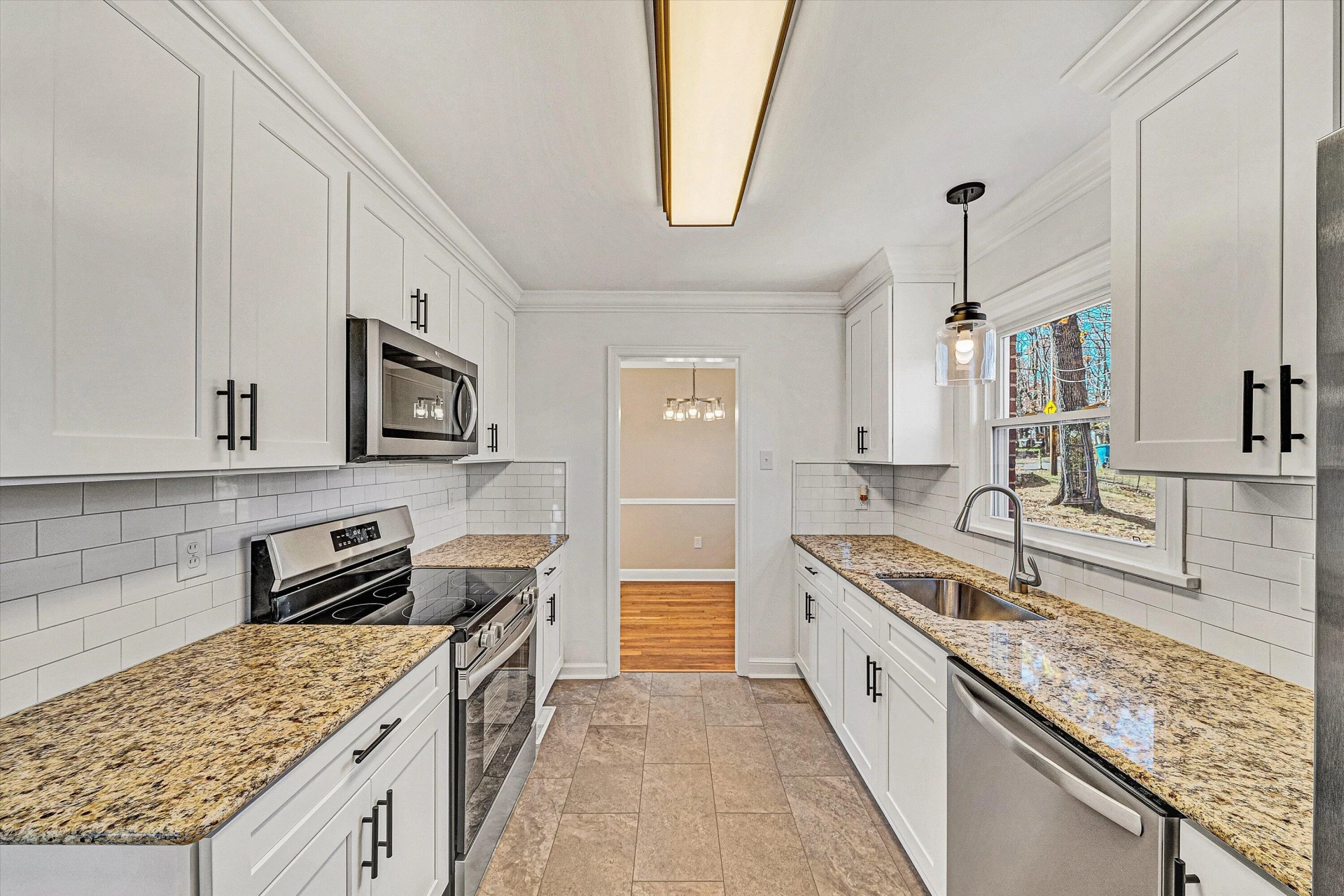 2715 Creston AVE SW - Photo 11