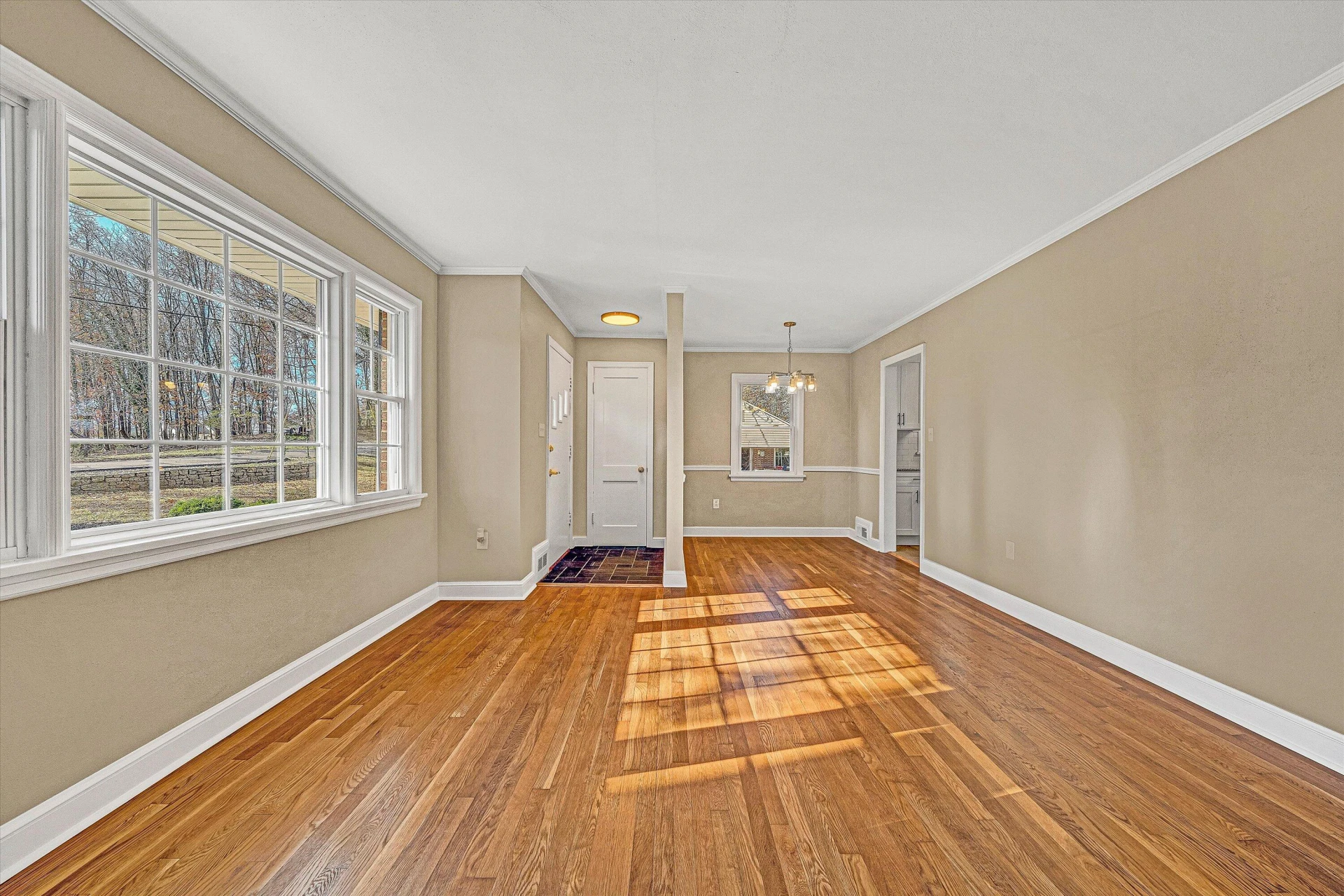 2715 Creston AVE SW - Photo 4