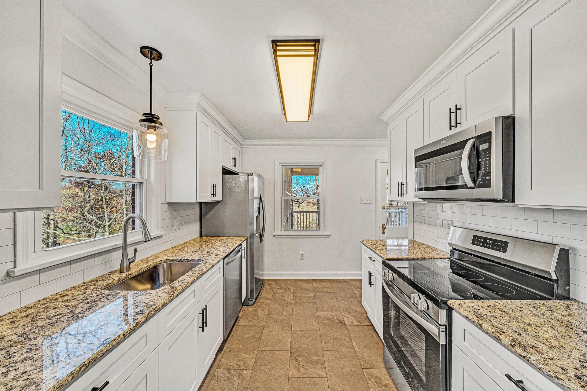 2715 Creston AVE SW - Photo 9