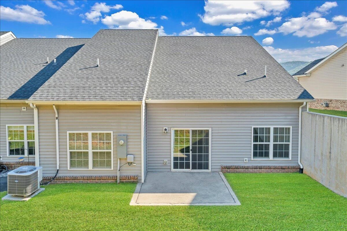 14 Carrington CT - Photo 17