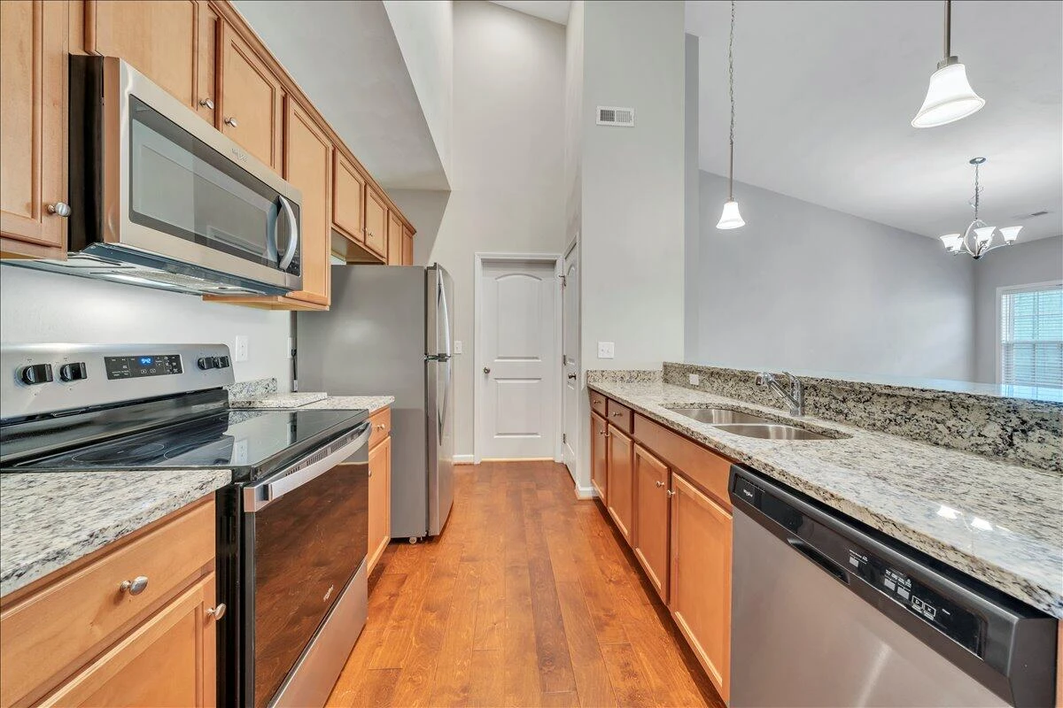 14 Carrington CT - Photo 7
