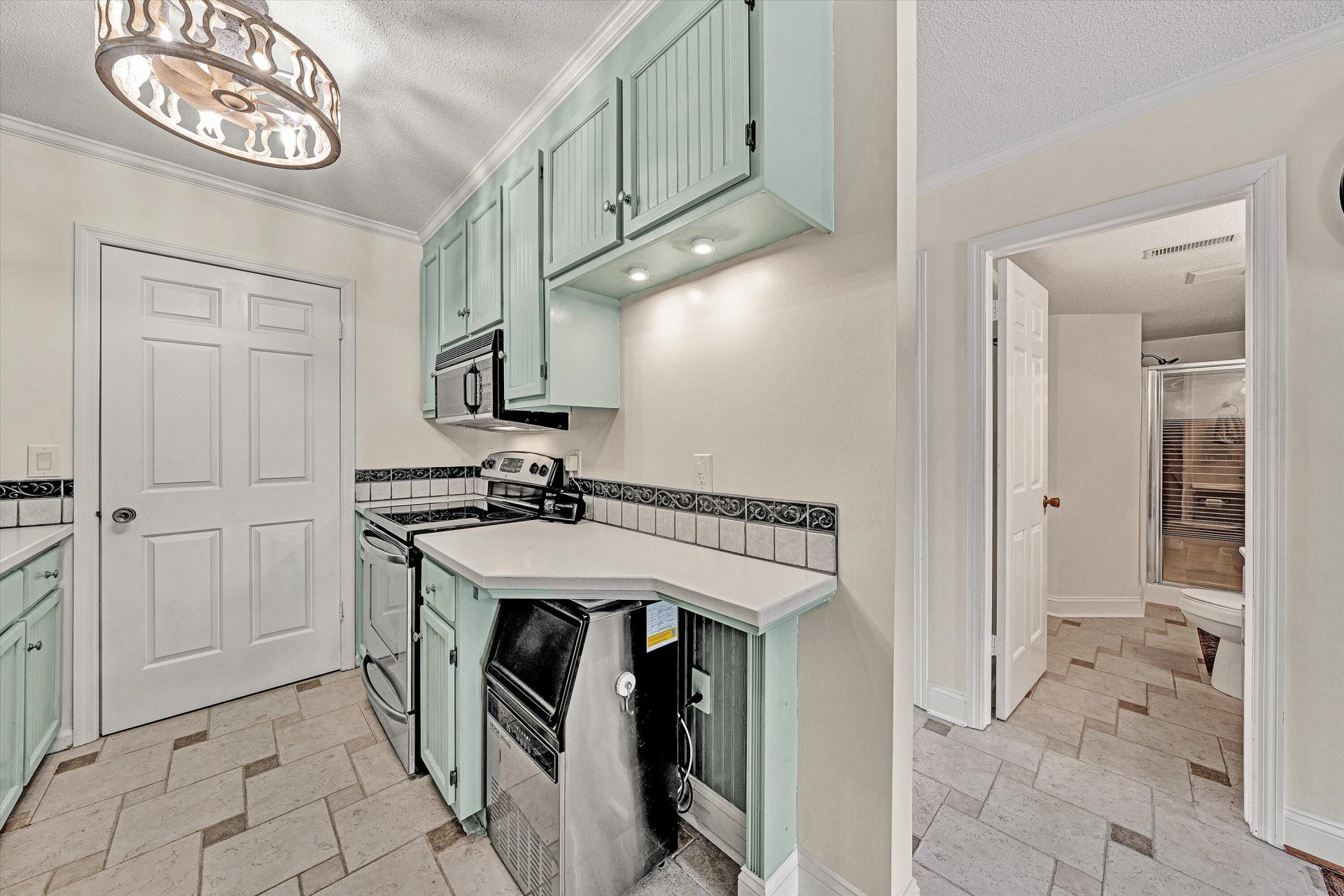 630 Montevista RD #501 - Photo 12