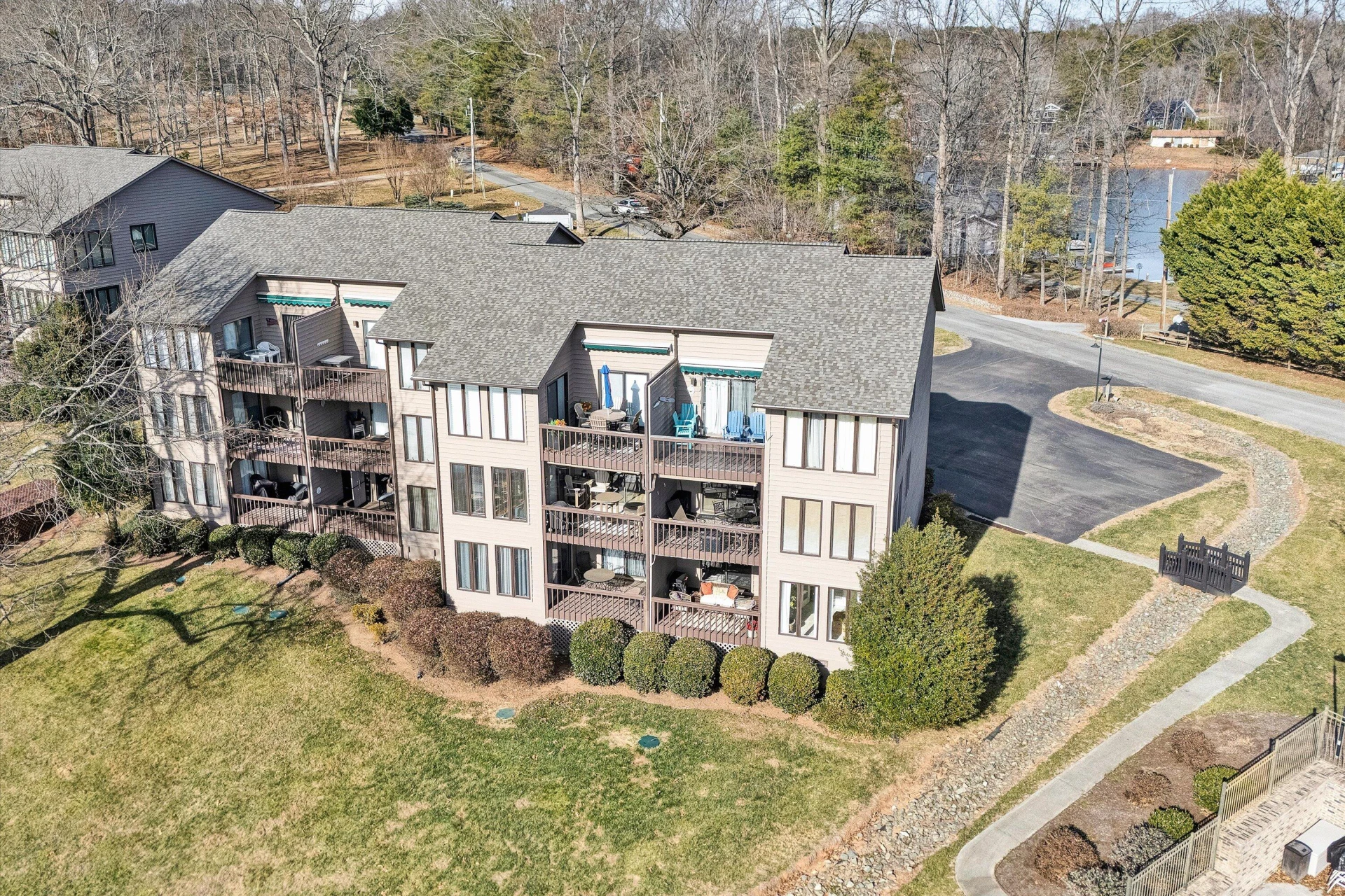 630 Montevista RD #501 - Photo 4