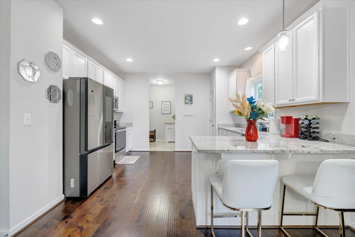 4933 Warrior DR - Photo 10