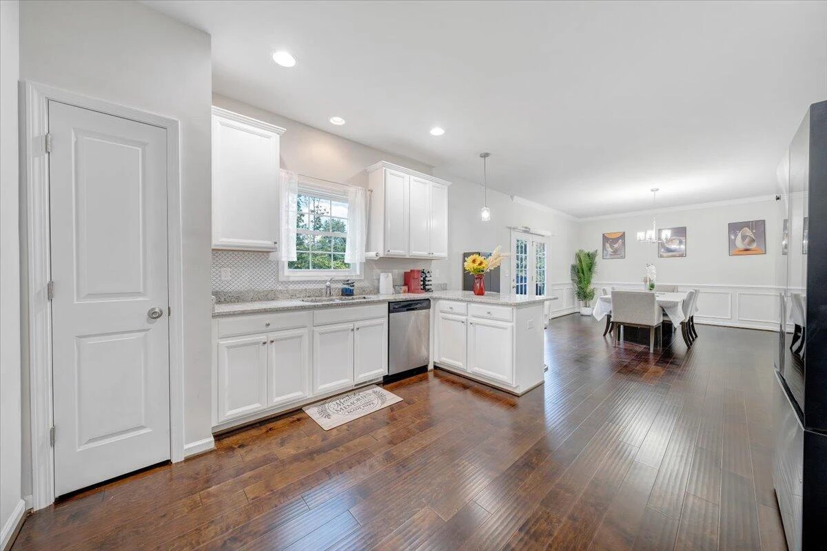 4933 Warrior DR - Photo 12