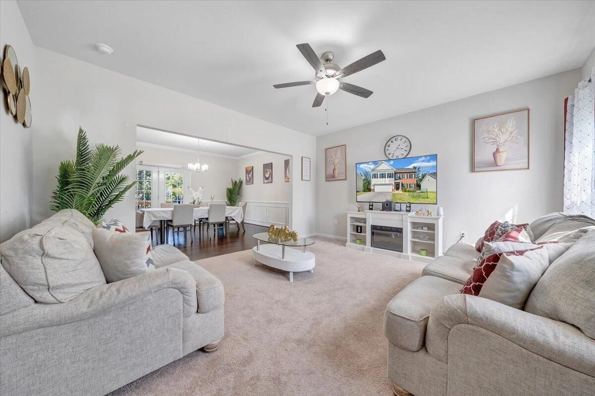 4933 Warrior DR - Photo 2