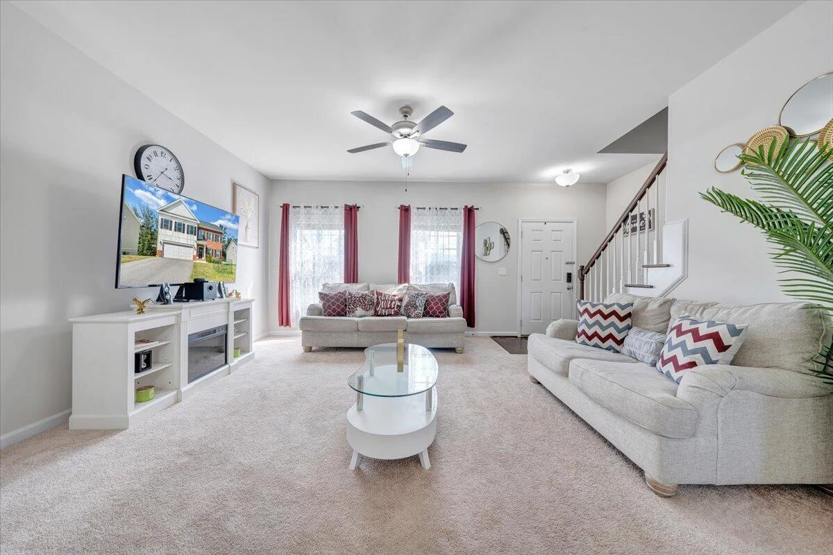 4933 Warrior DR - Photo 3