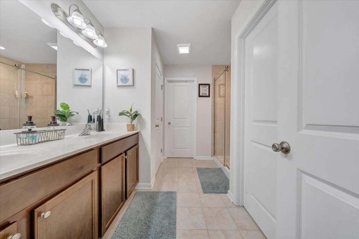 4933 Warrior DR - Photo 32