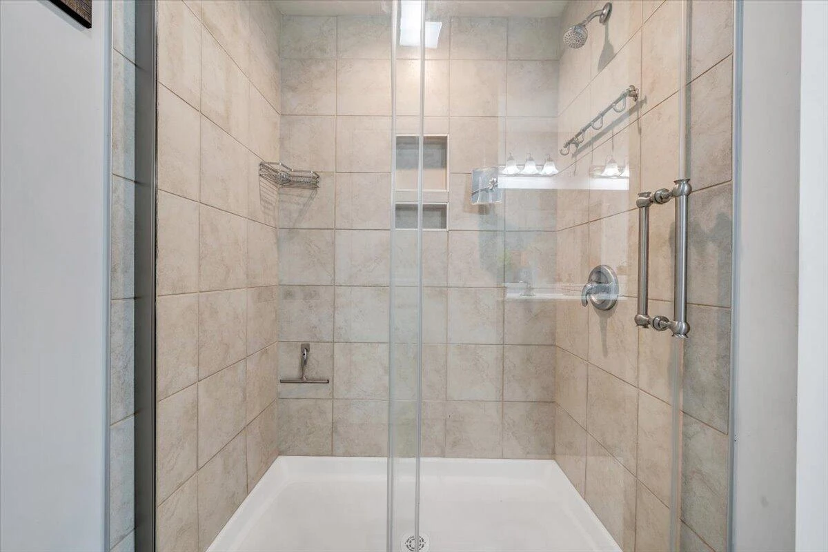 4933 Warrior DR - Photo 34