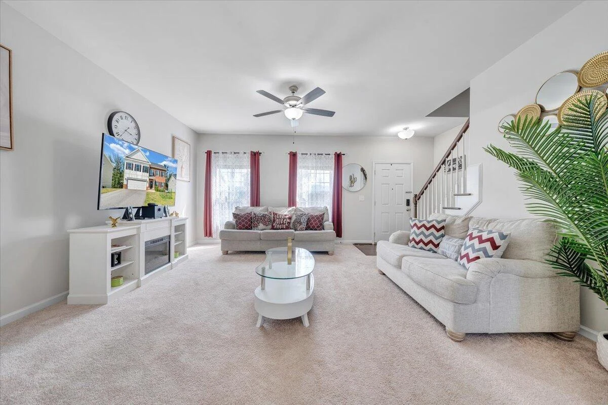 4933 Warrior DR - Photo 4