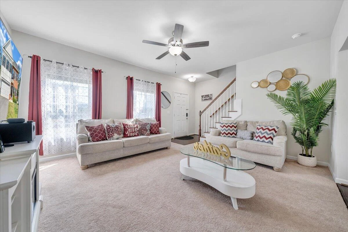 4933 Warrior DR - Photo 5