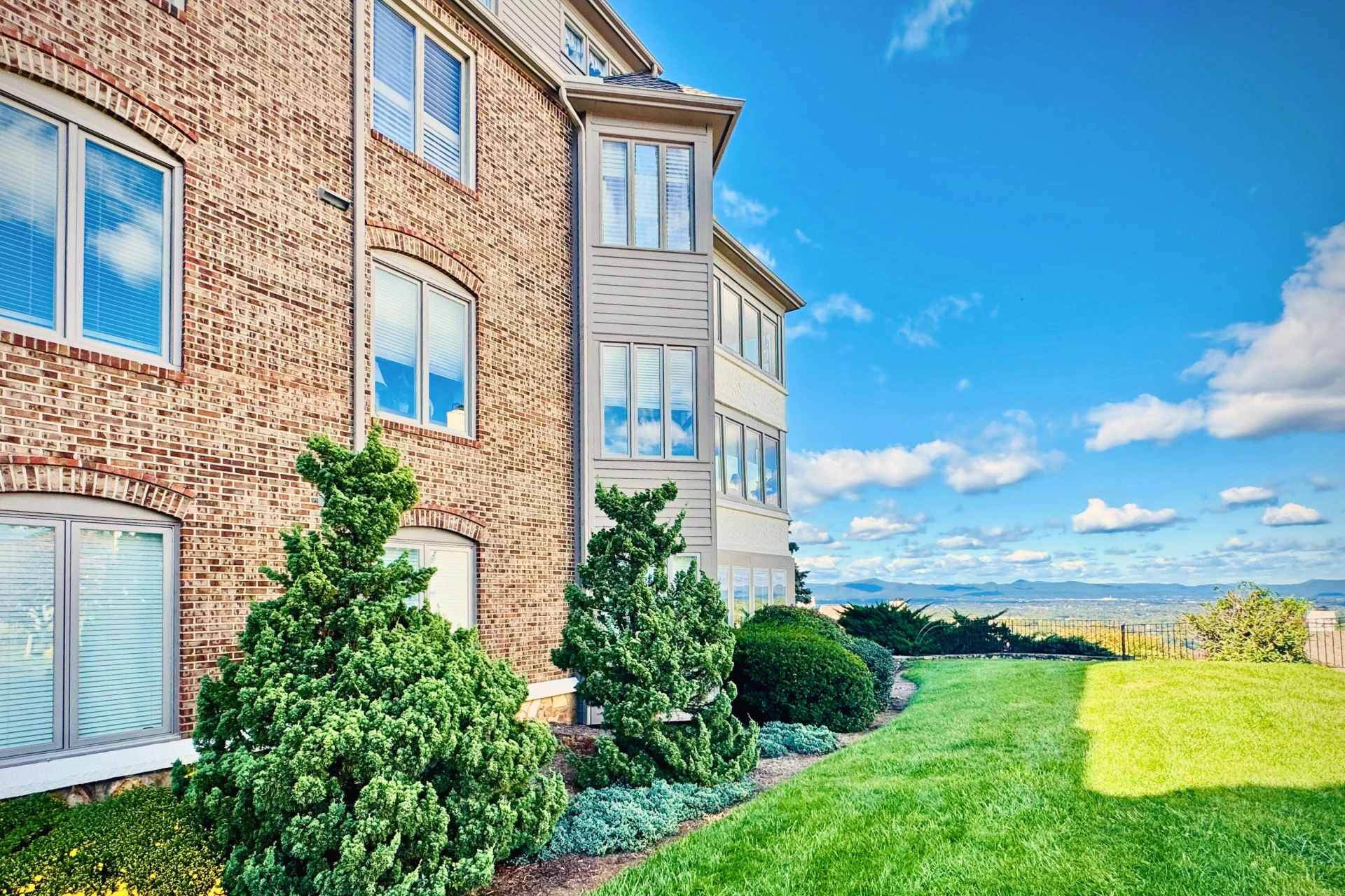 5014 Hunting Hills SQ - Photo 3