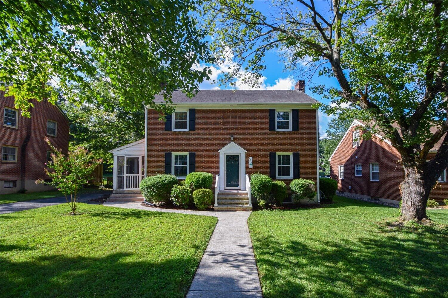 2414 Fairway DR SW