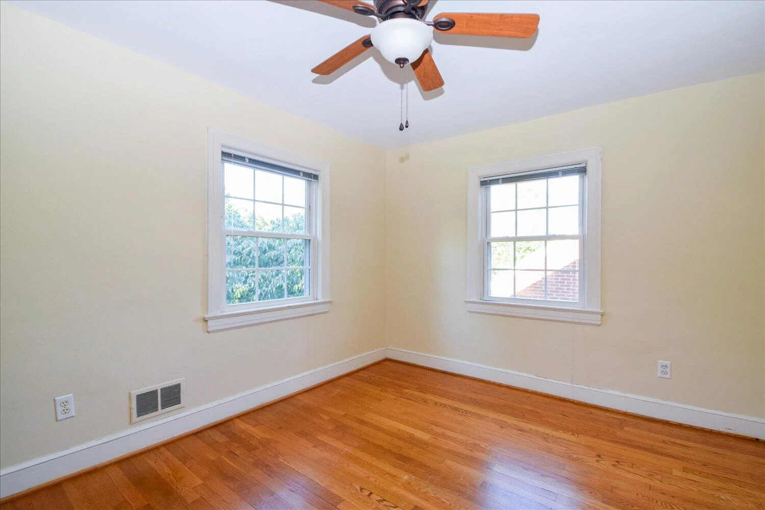 2414 Fairway DR SW - Photo 18