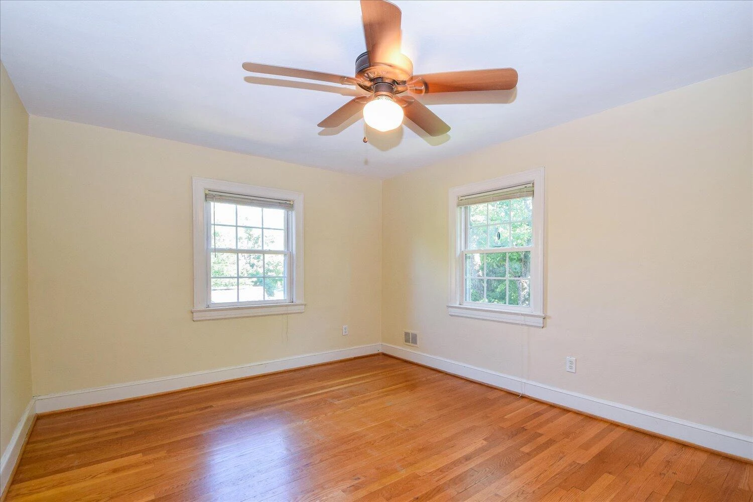 2414 Fairway DR SW - Photo 19