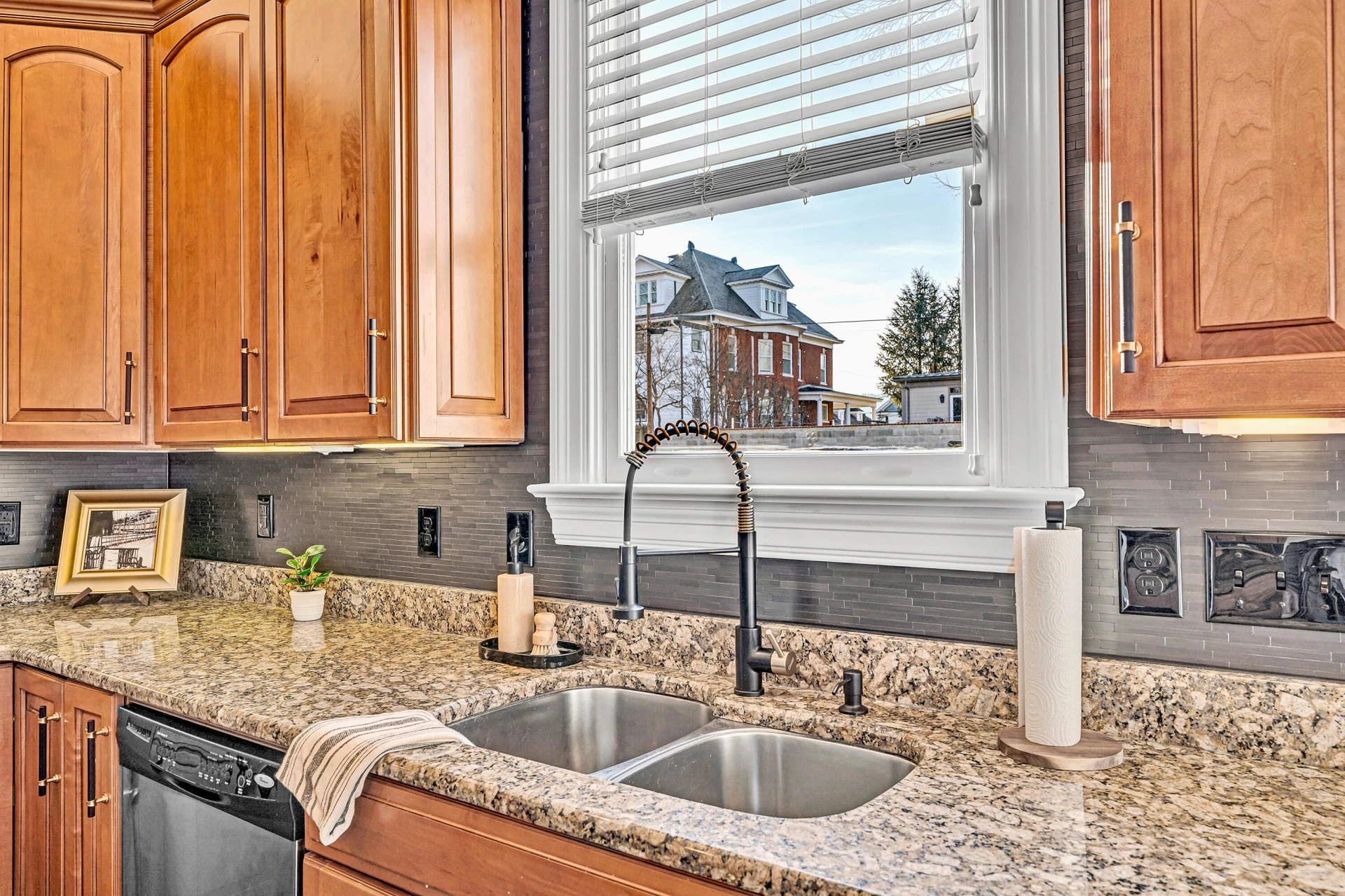 372 Albemarle AVE SW - Photo 24