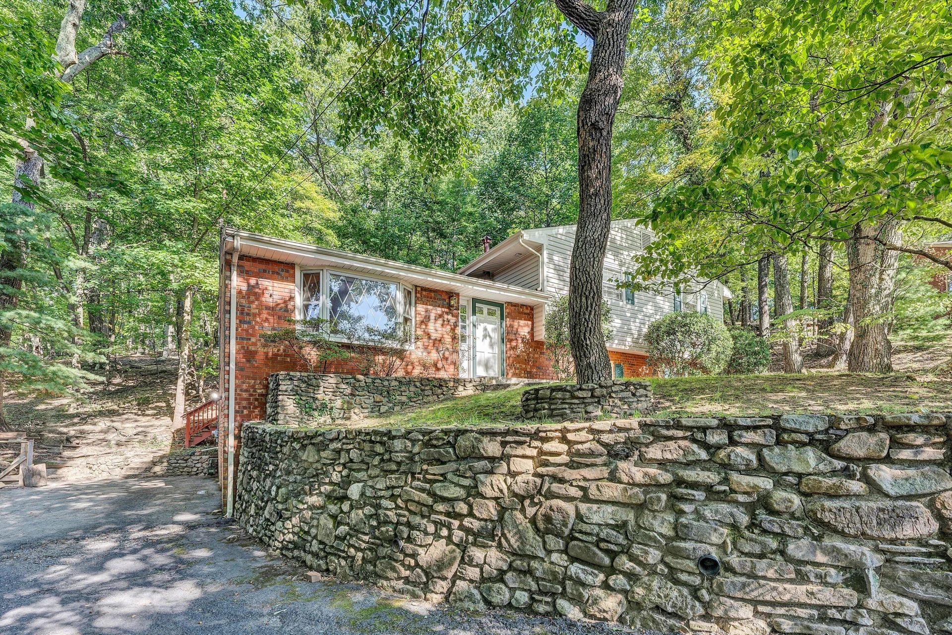 3001 Timberlane AVE - Photo 32