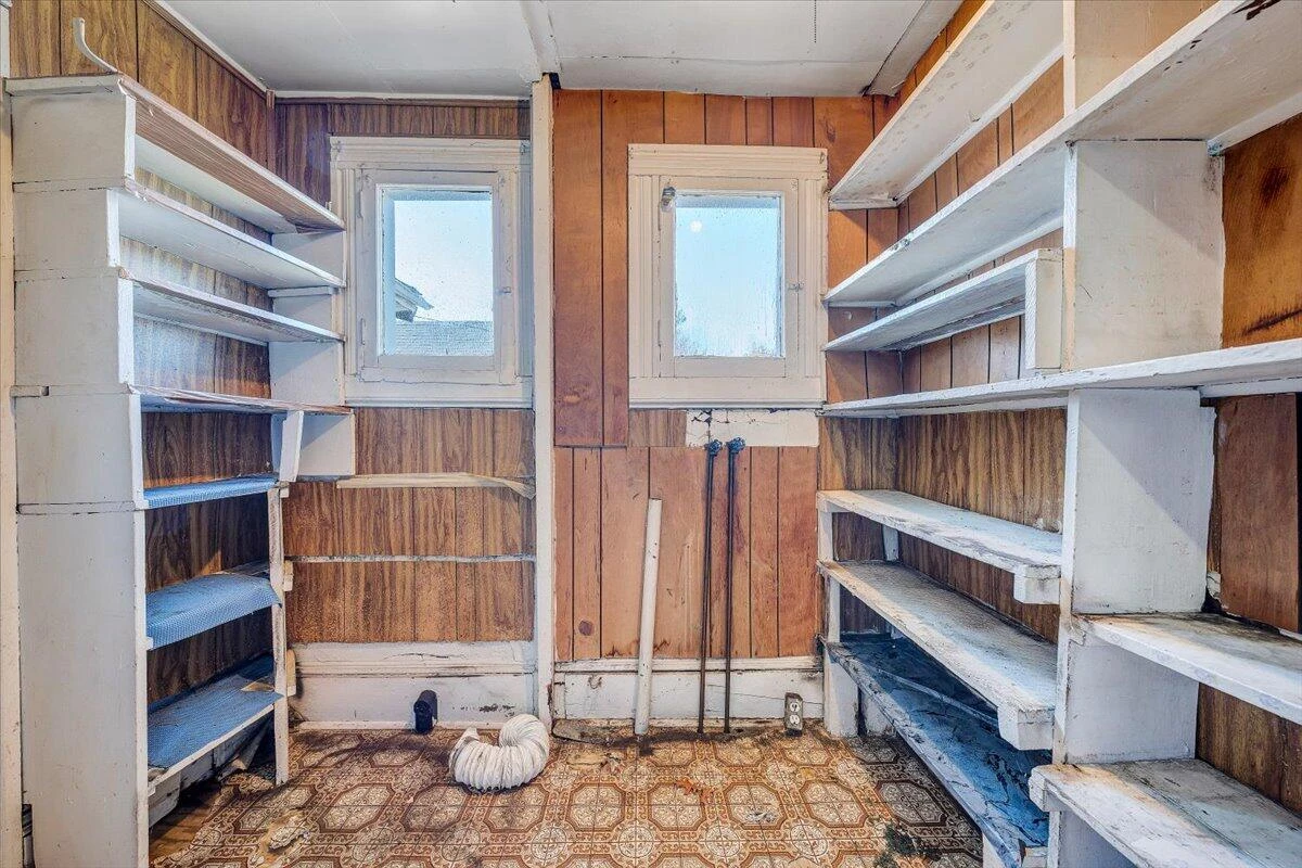 228 E Beech ST - Photo 12