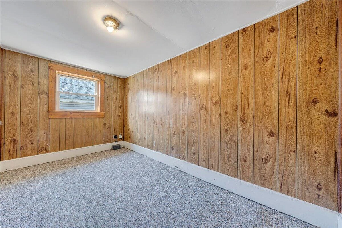 228 E Beech ST - Photo 18