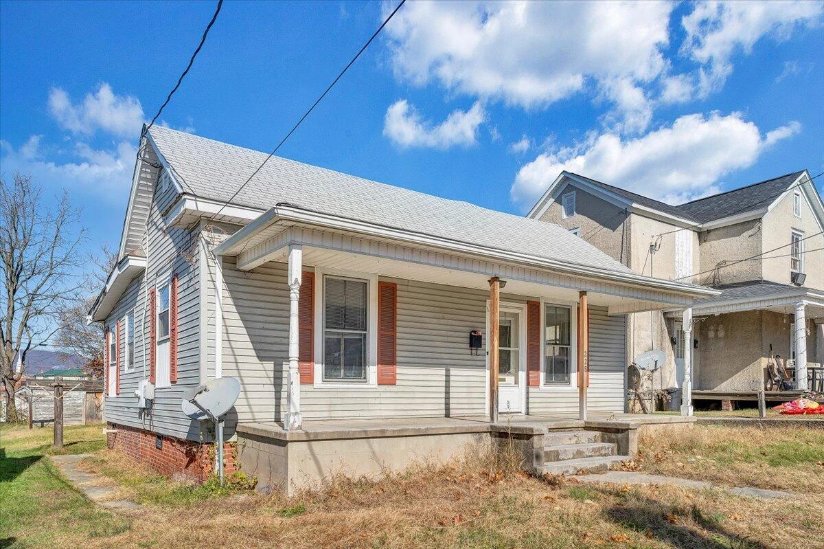 228 E Beech ST - Photo 26