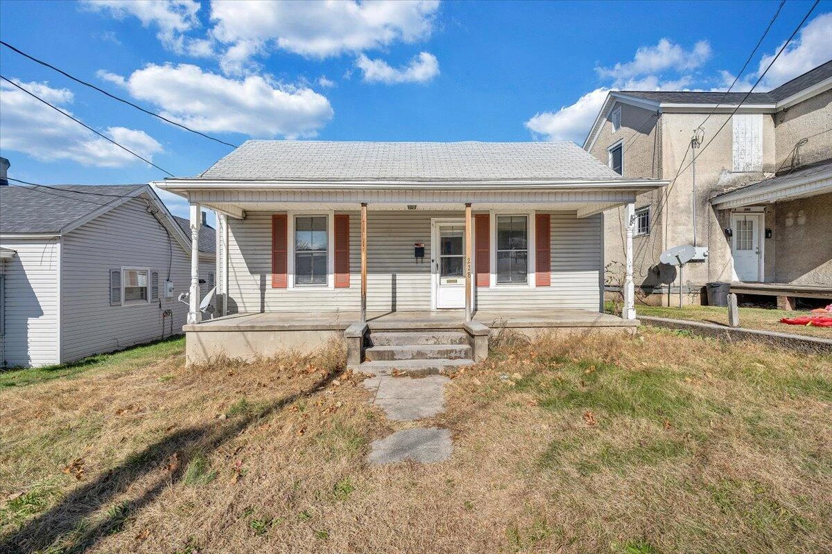 228 E Beech ST - Photo 28