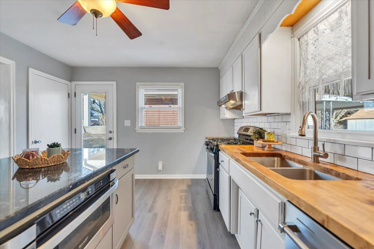 5923 Village LN - Photo 13