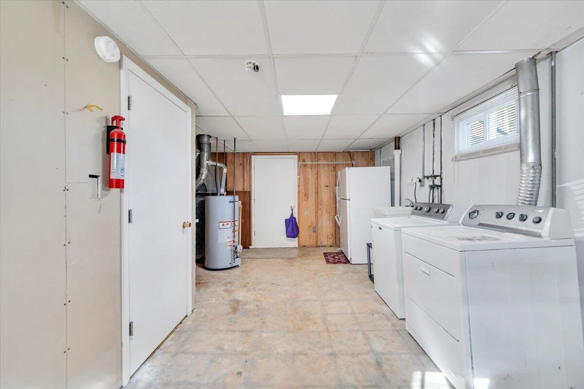 5923 Village LN - Photo 36