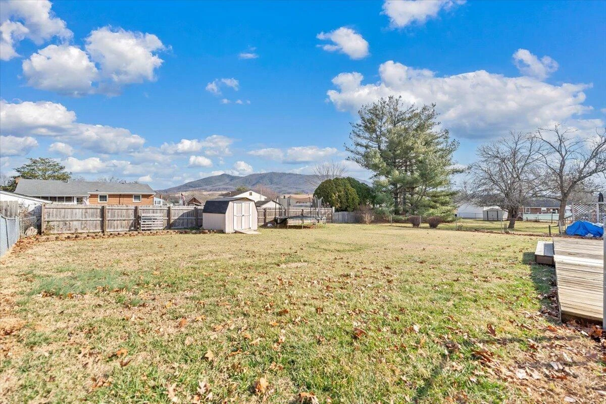 5923 Village LN - Photo 39