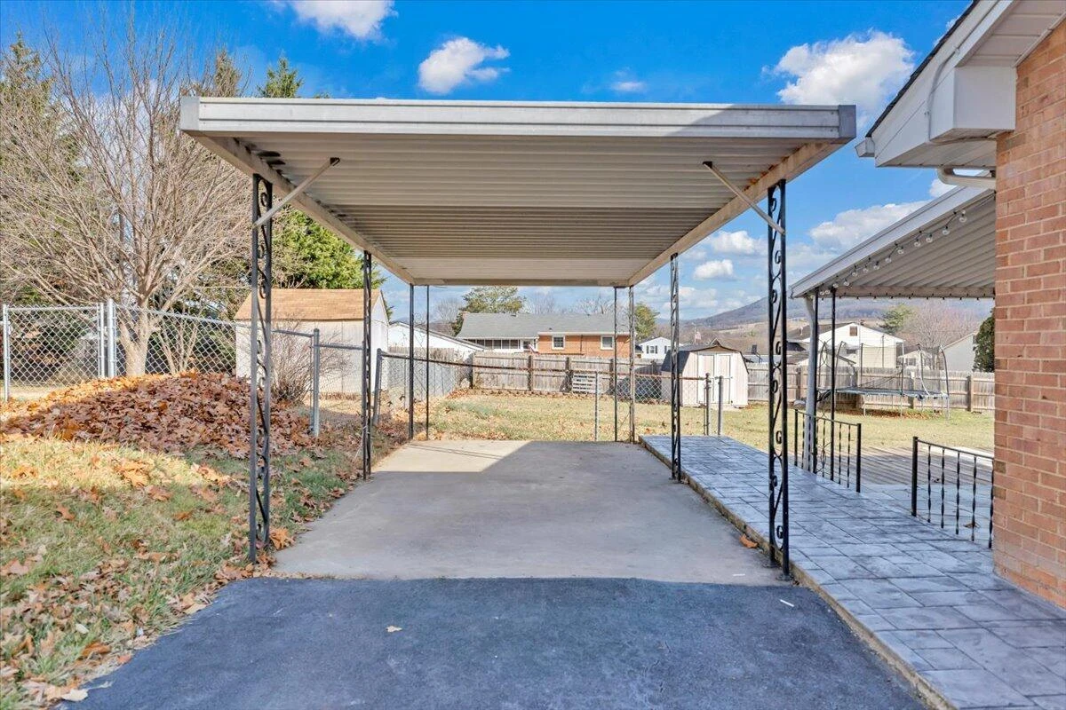 5923 Village LN - Photo 45