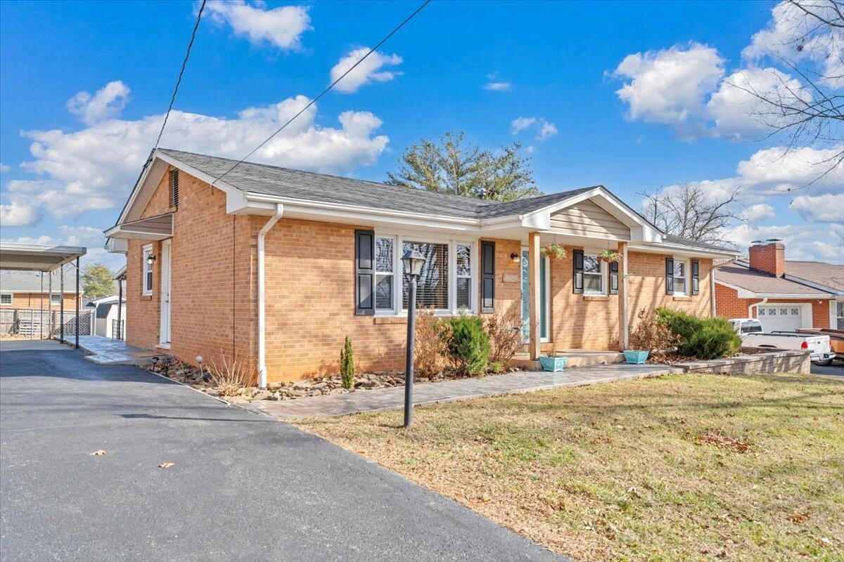 5923 Village LN - Photo 47