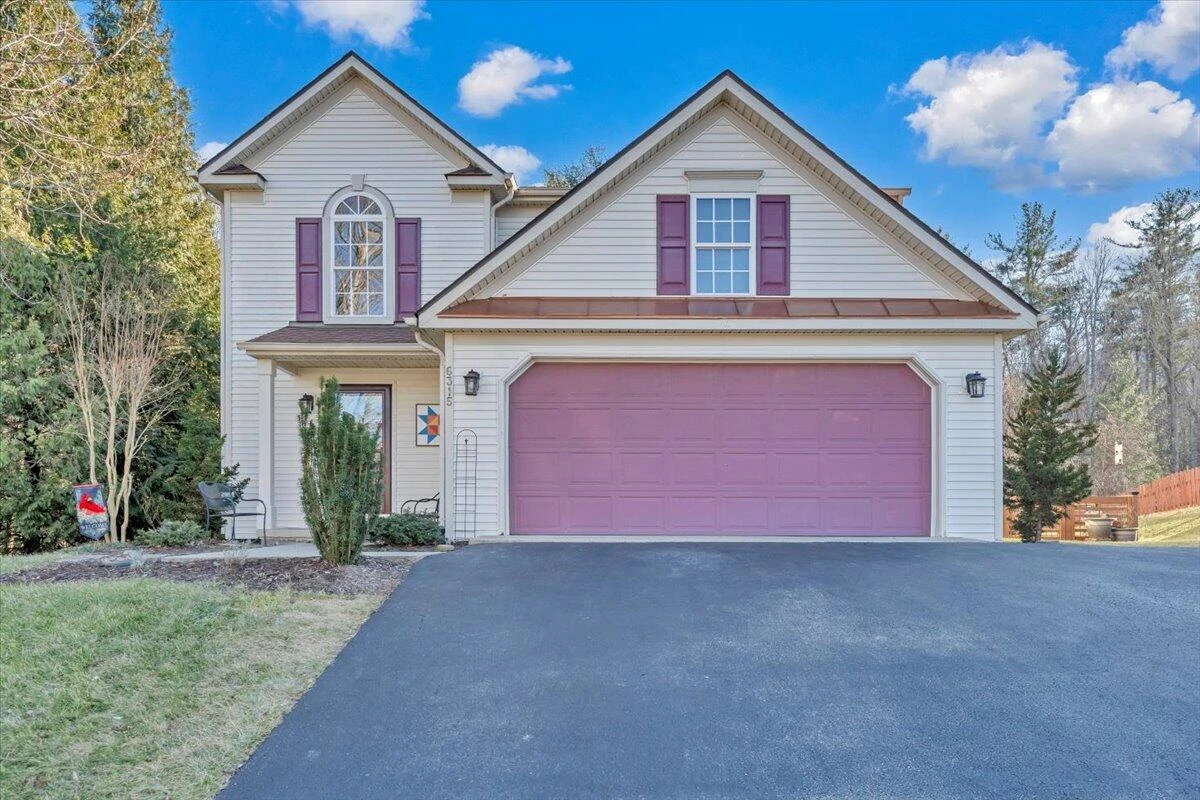 6315 Monet DR