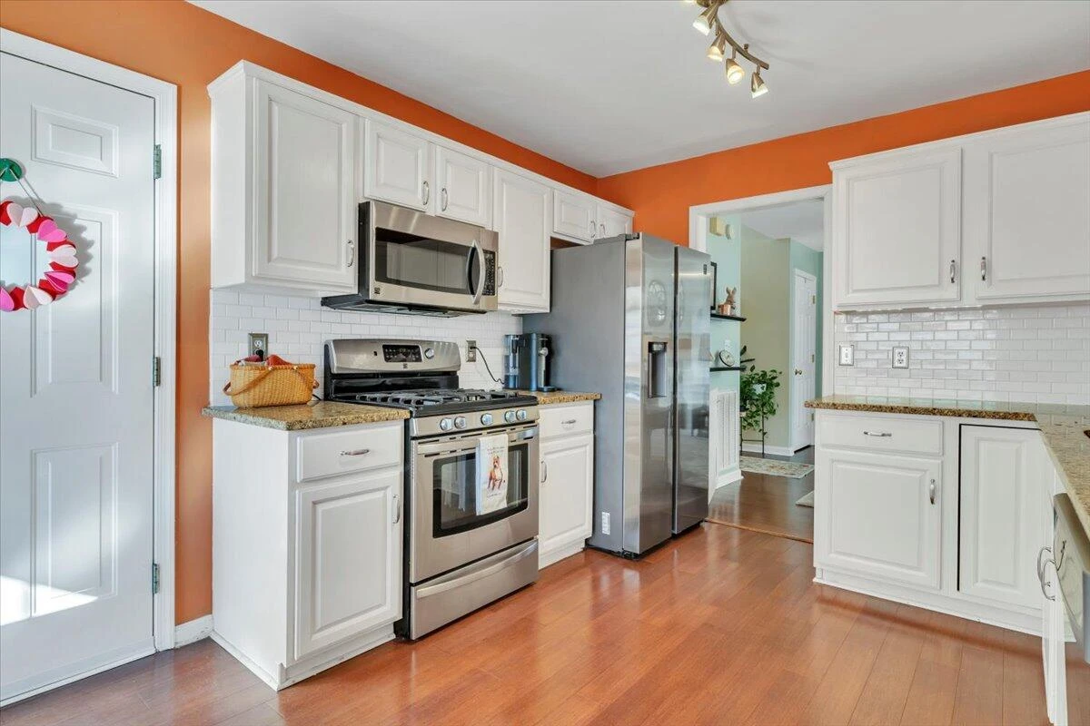 6315 Monet DR - Photo 18