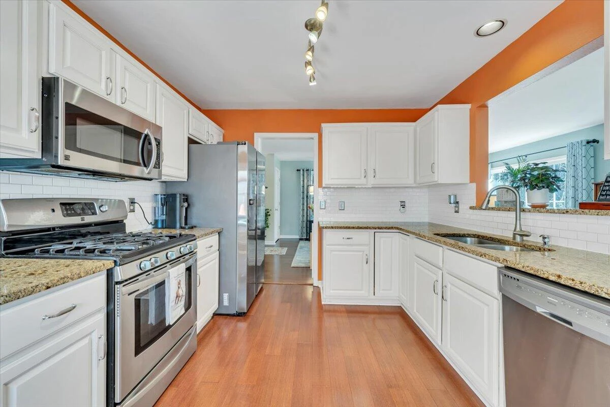 6315 Monet DR - Photo 19