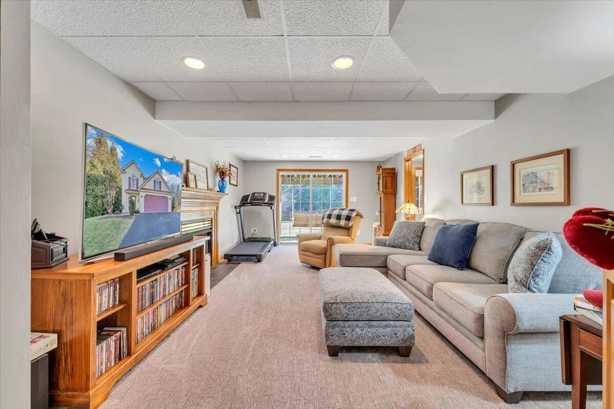 6315 Monet DR - Photo 42
