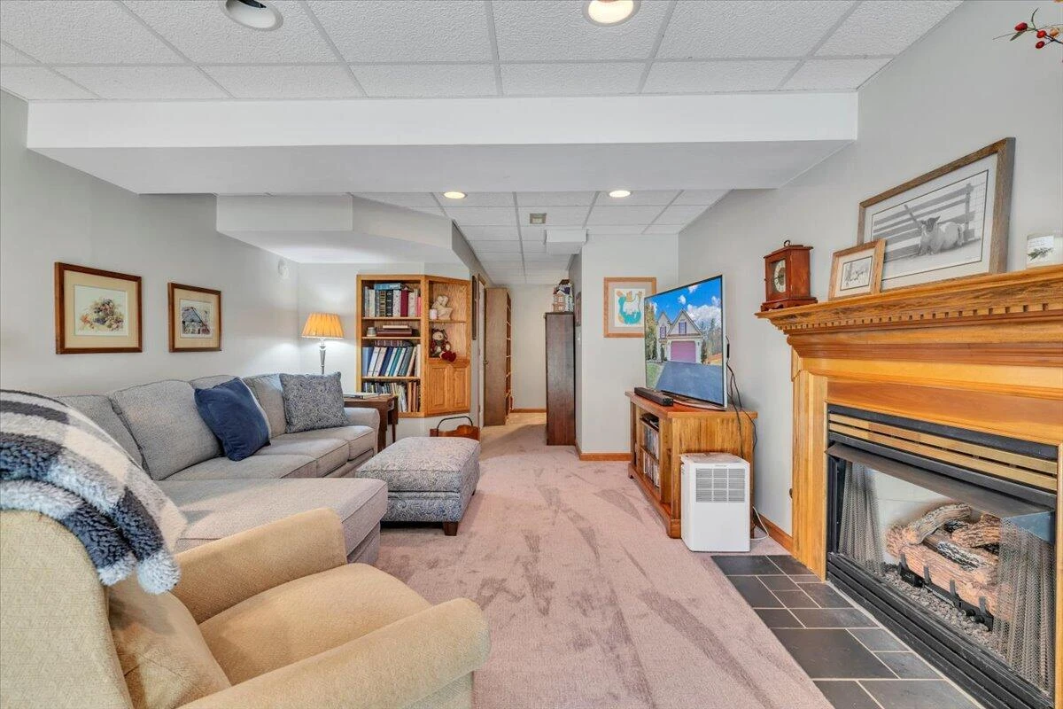 6315 Monet DR - Photo 46