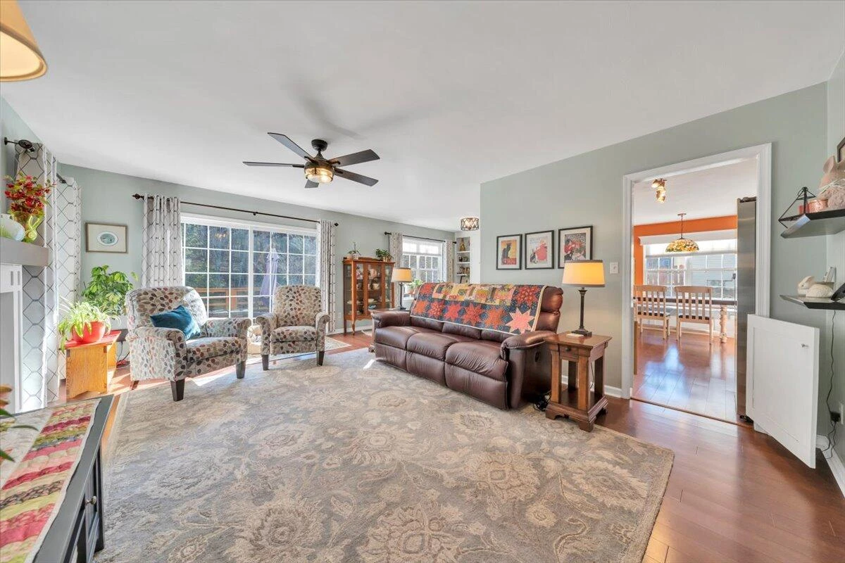 6315 Monet DR - Photo 7