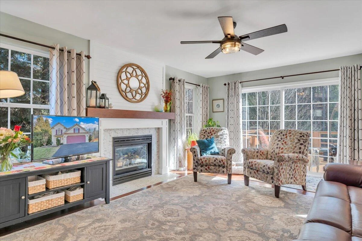 6315 Monet DR - Photo 9