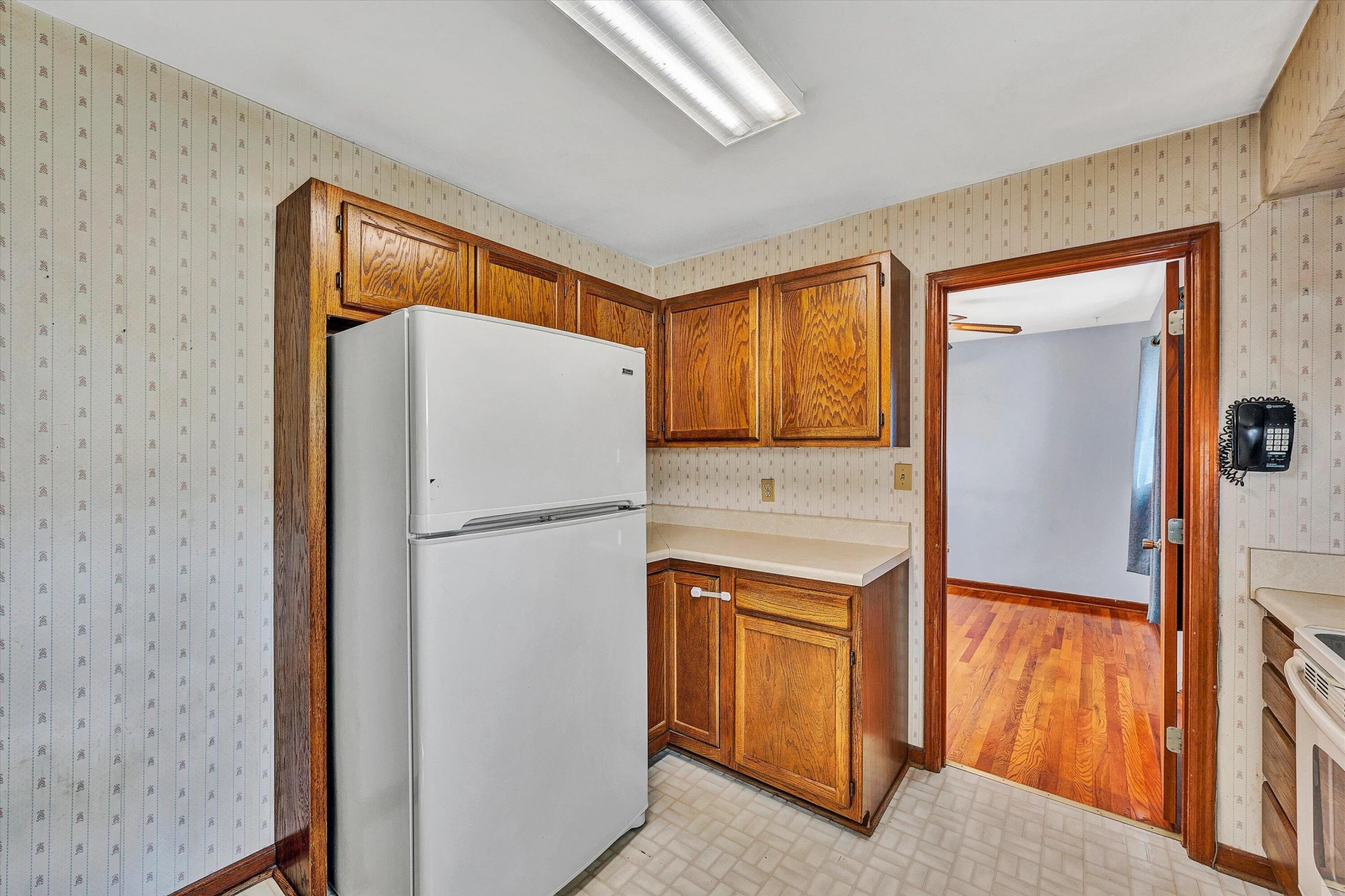 983 Shelbourne AVE - Photo 10