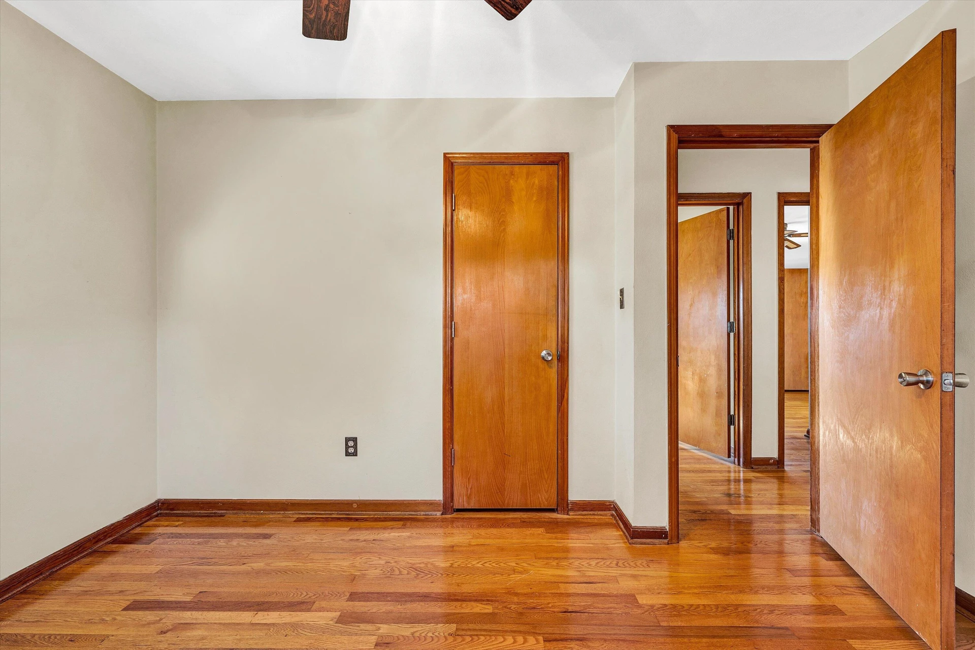 983 Shelbourne AVE - Photo 17