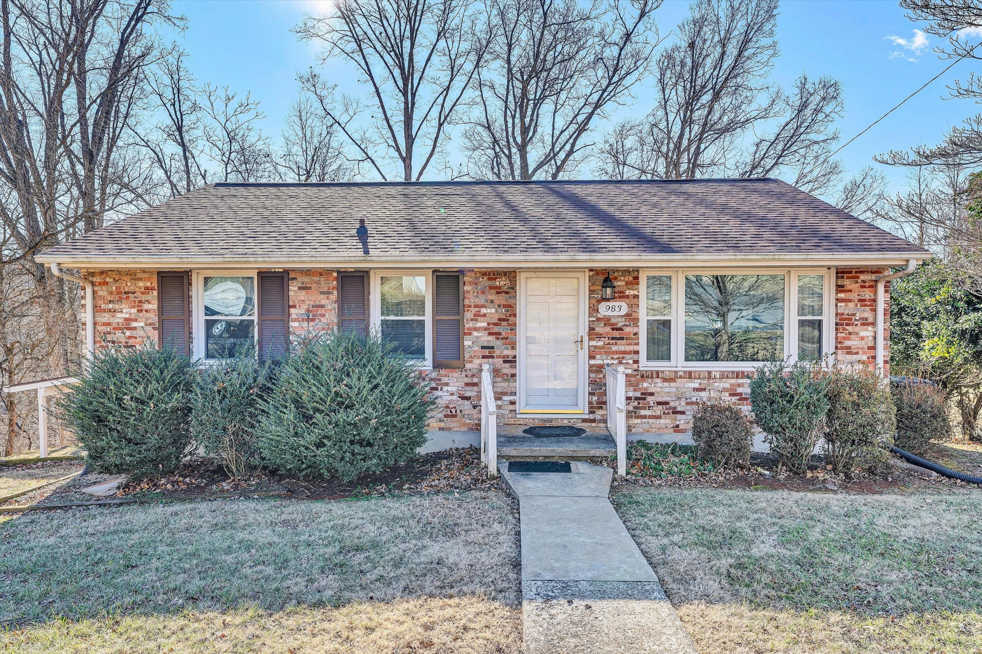 983 Shelbourne AVE - Photo 3