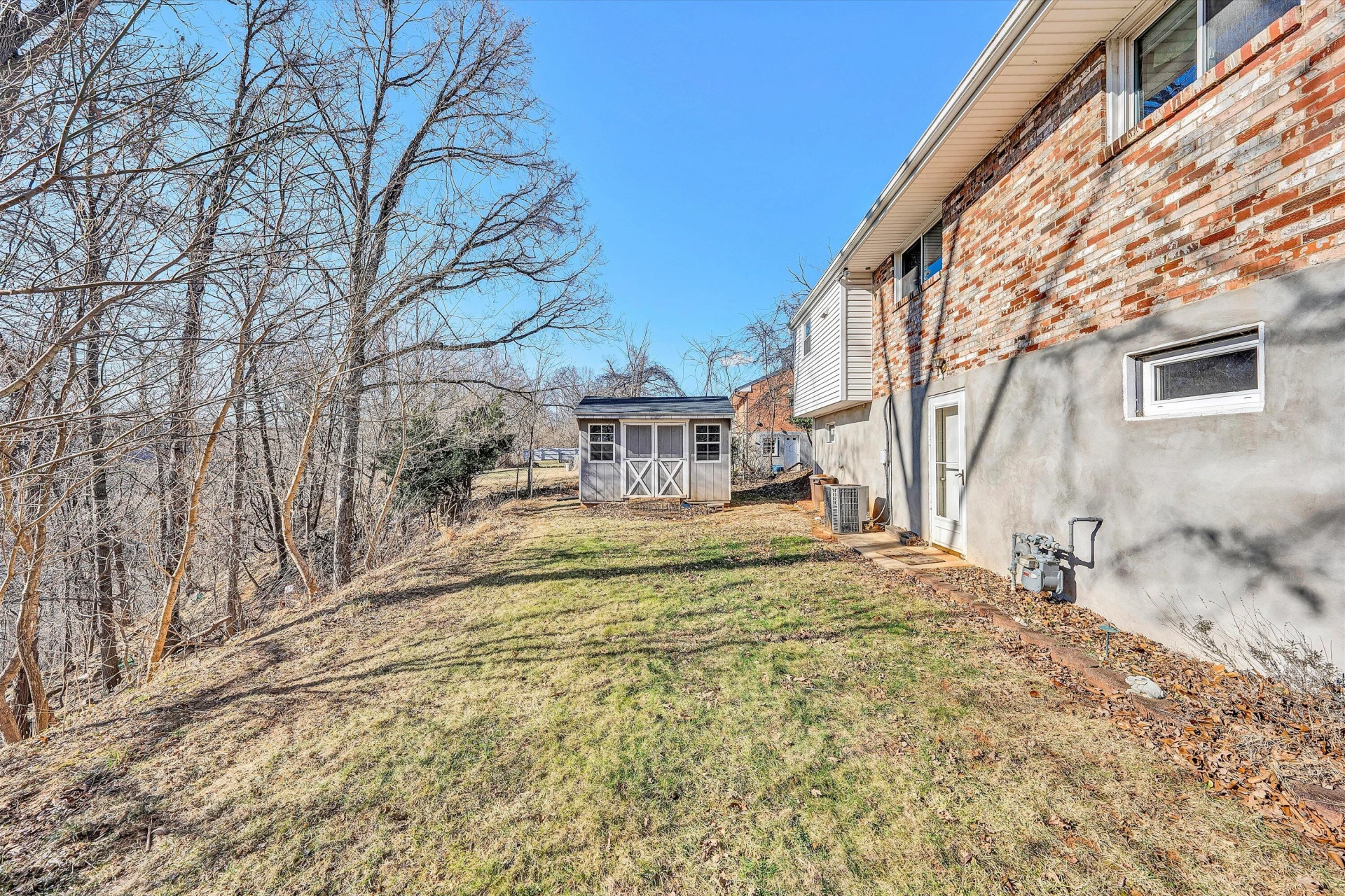 983 Shelbourne AVE - Photo 31