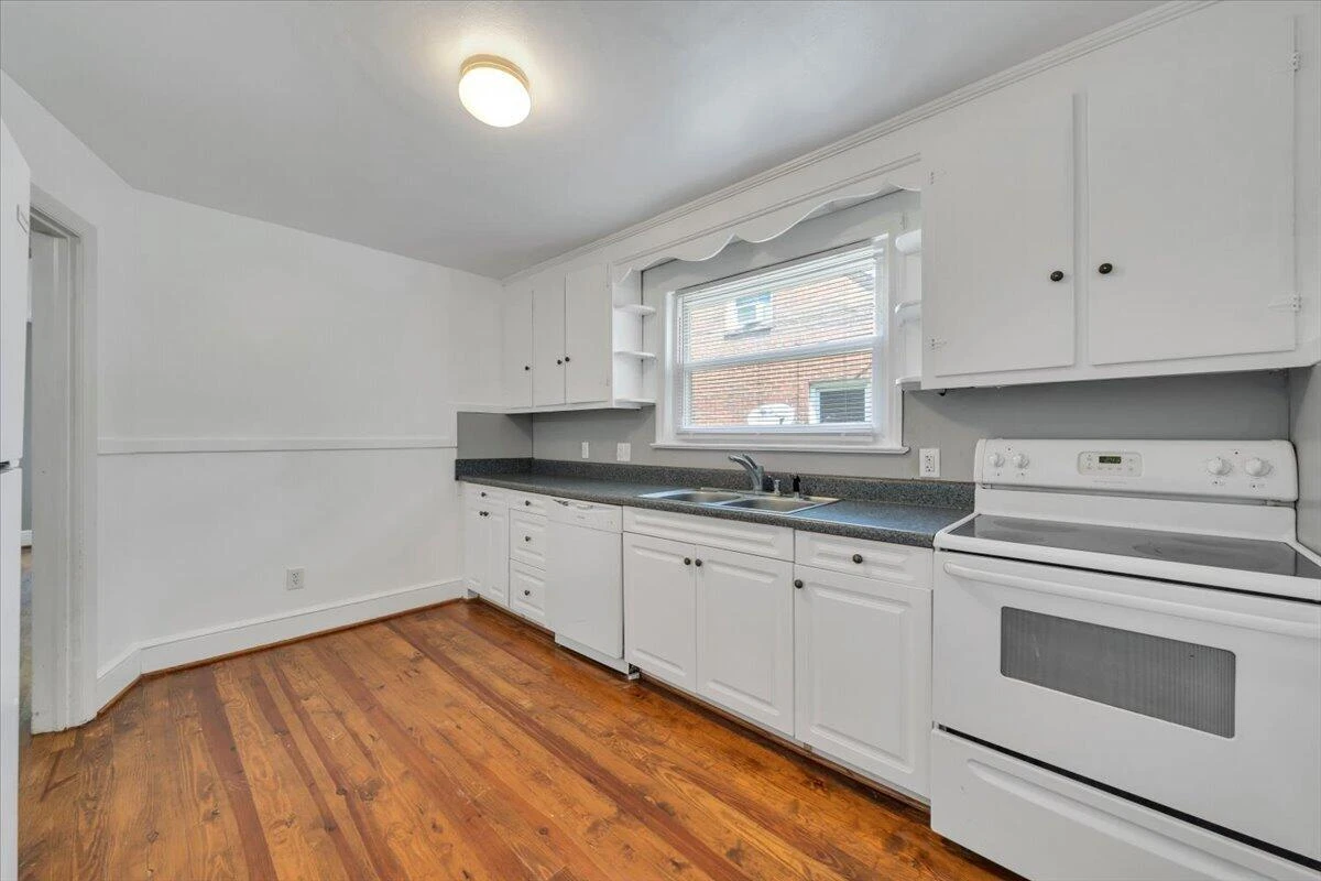 1228 Wasena AVE SW - Photo 8