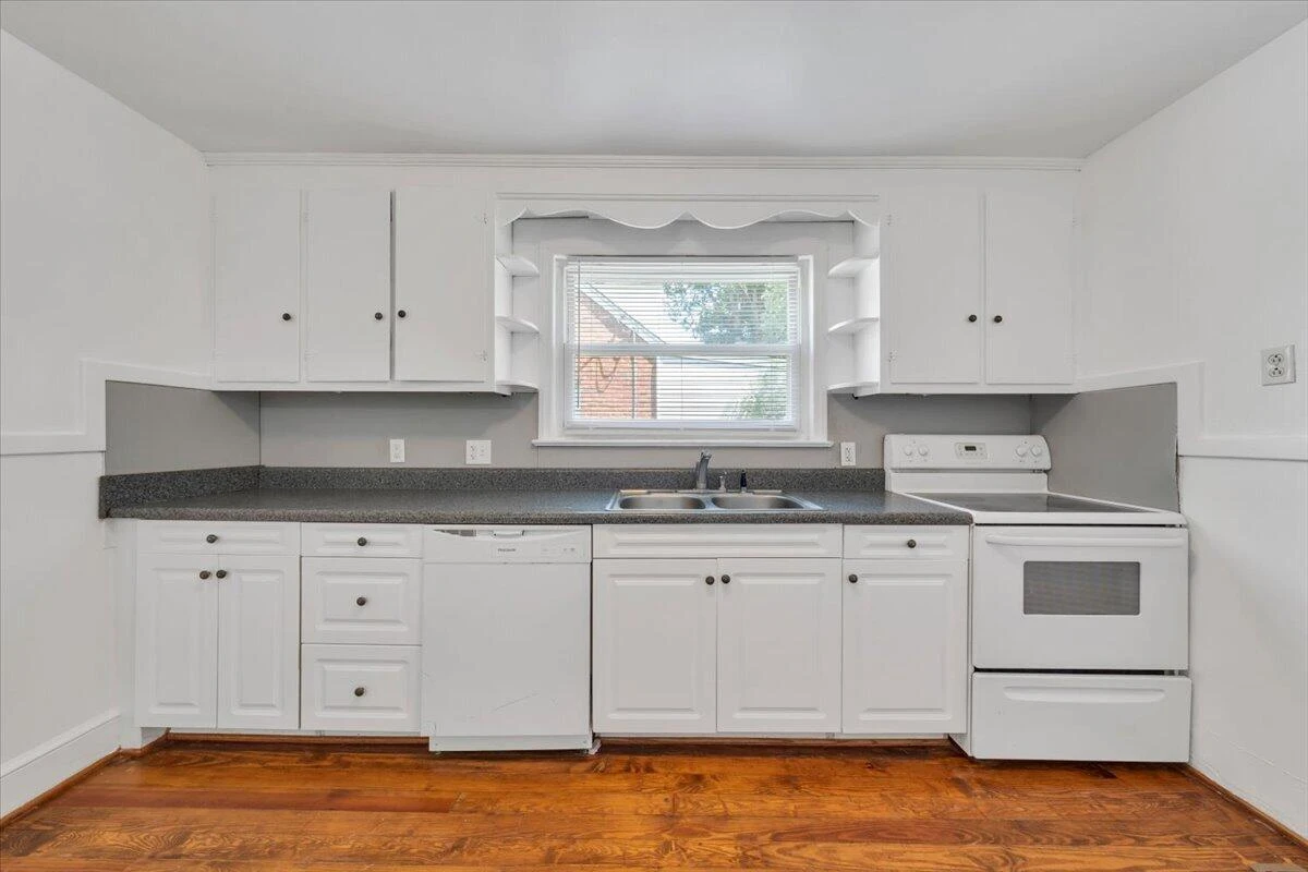 1228 Wasena AVE SW - Photo 10