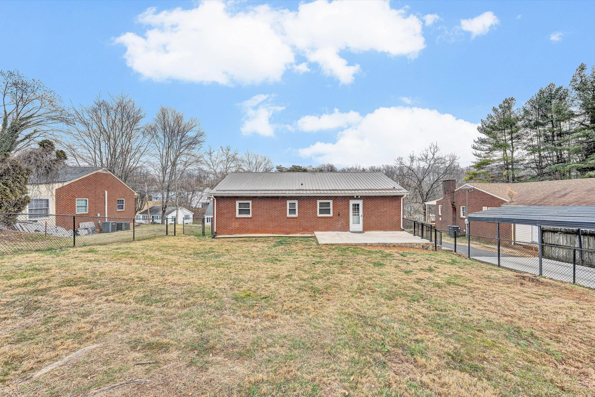 280 Oak St ST - Photo 14